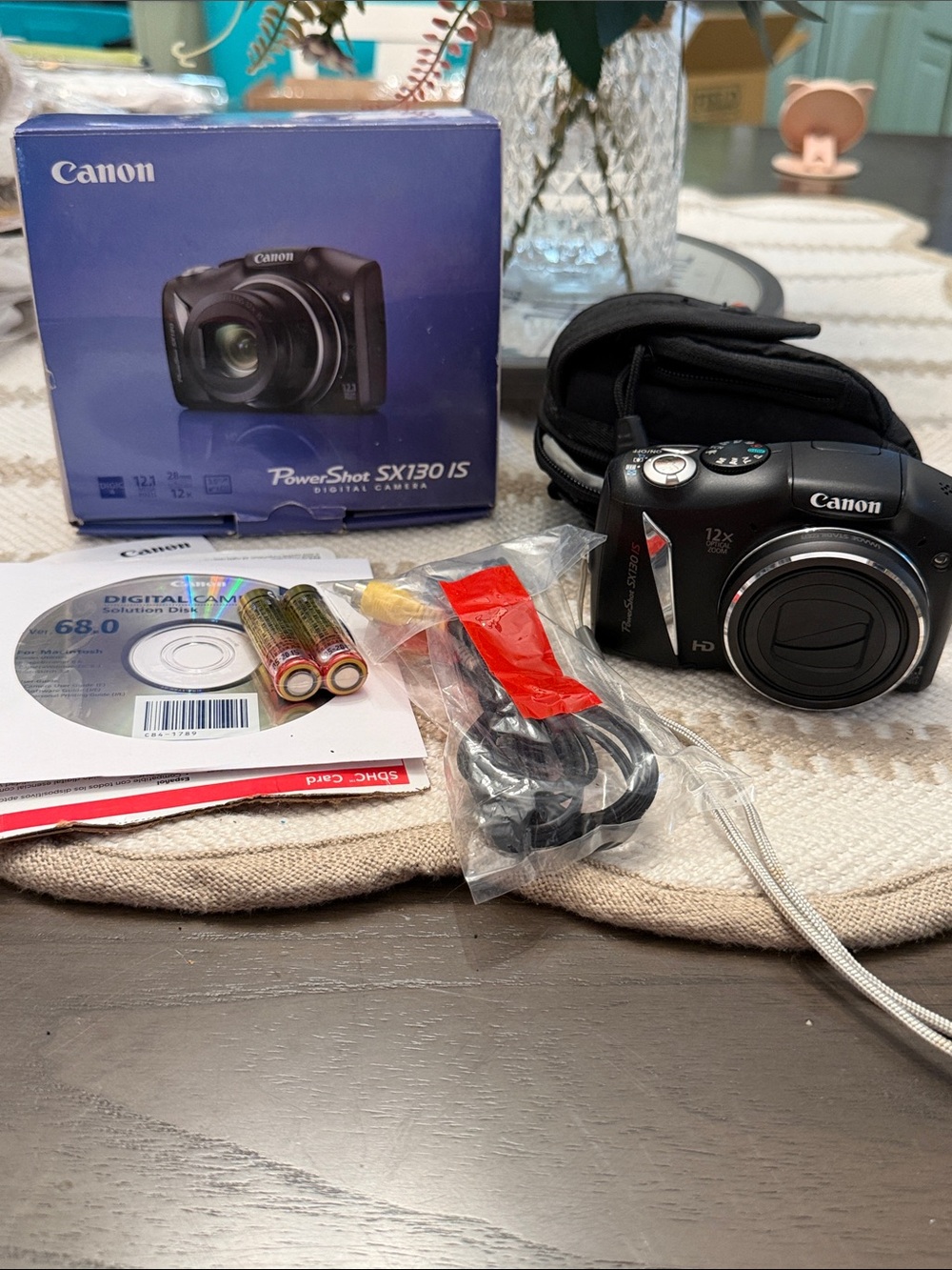 Canon PowerShot SX130 IS Compact Digital Camera in Black